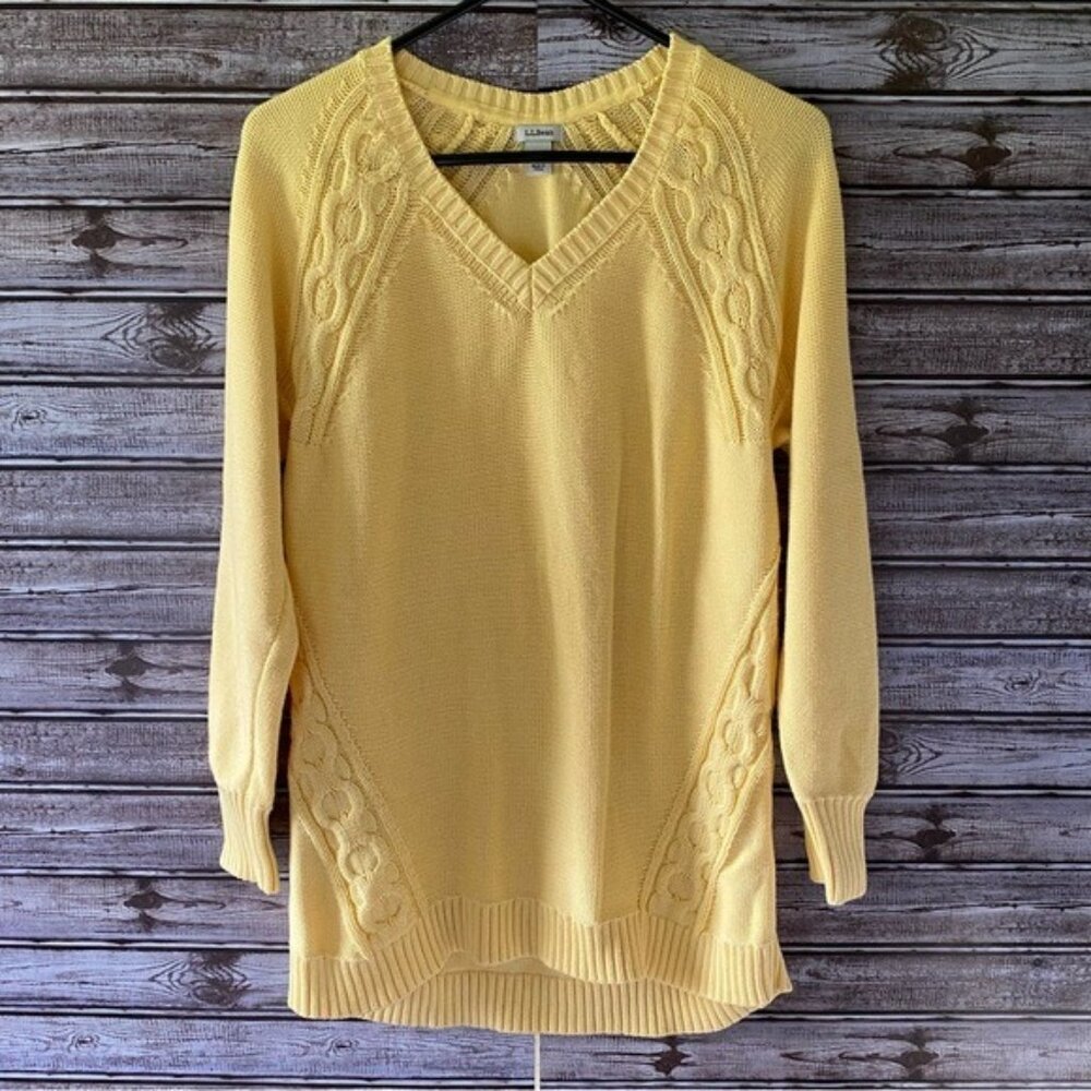 LL Bean Women's Long-Sleeved V-Neck Sweater Size M